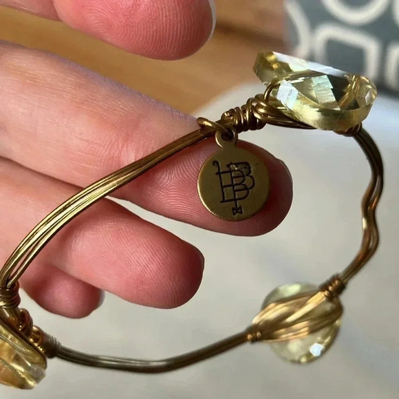 Custom jewelry citrine  synthetic gold tone bracelet - Picture 3 of 3